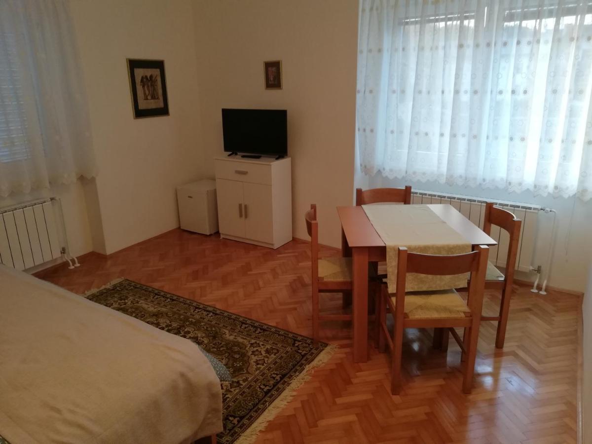 Sobe Sabec Bed and Breakfast Postojna Εξωτερικό φωτογραφία